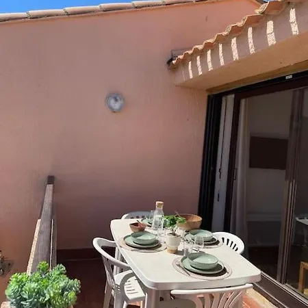 Naturisme, Et Piscine Apartment Leucate