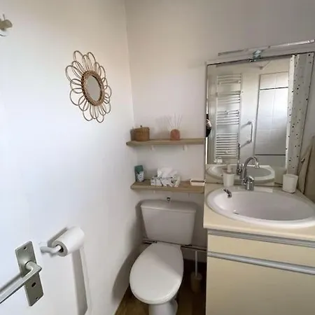 Apartment Naturisme, Et Piscine