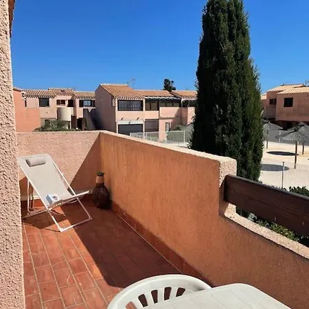 Naturisme, Et Piscine Appartamento *